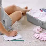 Vluchtkoffer bevalling; Checklist en tips inhoud vluchttas baby, mama en papa - Mamaliefde.nl