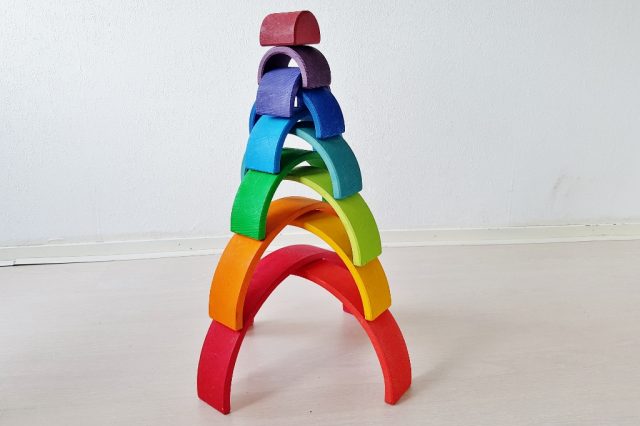 Van groot naar klein; 1 van de meer dan 50 voorbeelden met de Grimm's regenboog #grimmsrainbow - Mamaliefde.nl