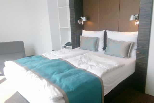 Review:Motel One Brussel - Mamaliefde