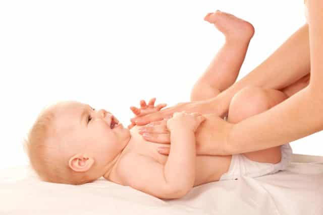 Shantala babymassage; tips en technieken - Mamaliefde.nl