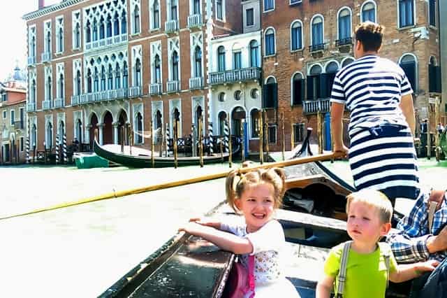 De 12 leukste bezienswaardigheden / activiteiten / uitstapjes in Venetië: Gondelvaart - Mamaliefde.nl
