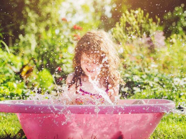 Waterspelletjes buiten; 36 ideeën voor peuters, kleuters, kinderen en volwassenen