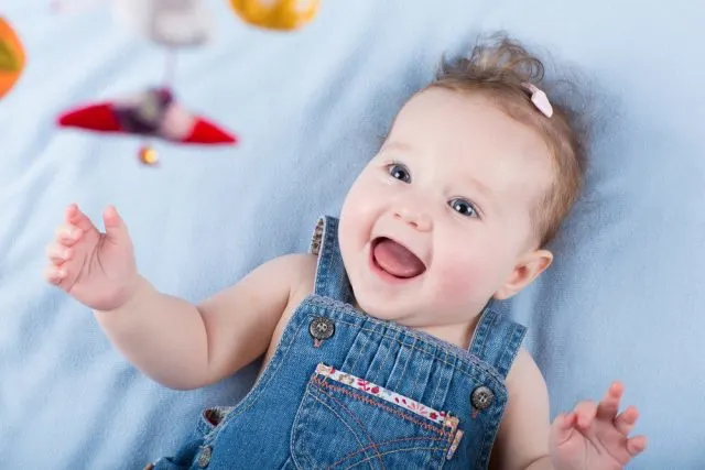 Geschikt speelgoed voor pasgeboren baby's van 0 tot 6 maanden - Mamaliefde.nl
