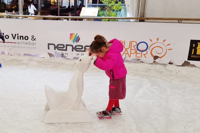 Cool event Scheveningen; schaatsbaan en ijssculpturen - Reisliefde
