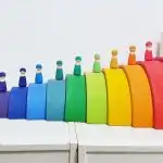 DIY Waldorf peg dolls grimm's regenboogvriendjes zelf maken verven - Mamaliefde.nl