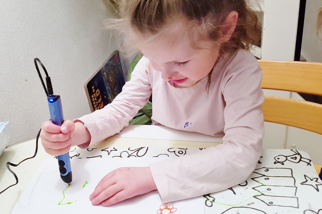 3D doodle pen review voor kinderen met voorbeelden en ideeën die makkelijk zijn om te maken