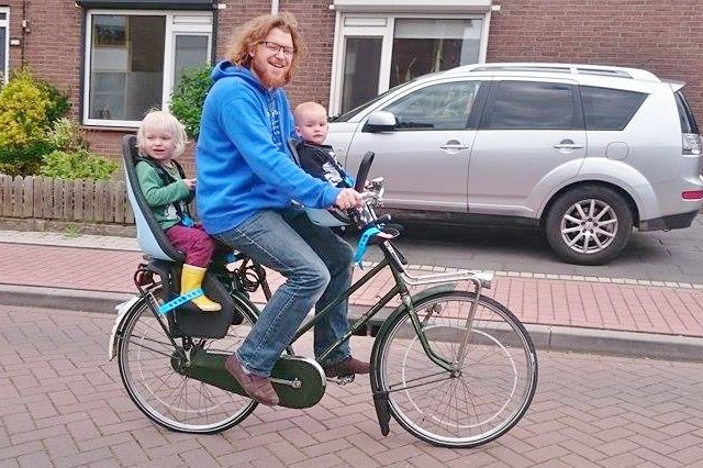 Thule Yepp Nexxt Mini en Maxi review fietsstoel voorzitje en achterzitje - Mamaliefde
