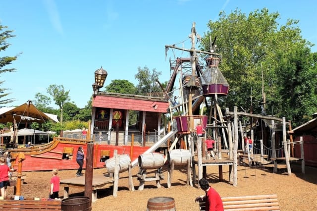 Familiepark Drievliet; van achtbanen en attracties voor jonge kinderen - Mamaliefde