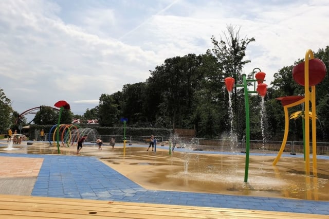 Familiepark Drievliet Den Haag; attracties, achtbanen en spraypark - Reisliefde