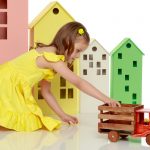 Poppenhuis; top 9 wit houten of Barbie huizen ook voor peuters en jongens. Met of zonder meubels en poppetjes. - Mamaliefde.nl