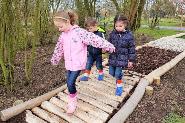 Blote voetenpad Nederland met kinderen; gratis of betaald overzicht per provincie - Mamaliefde