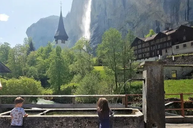 Interlaken met kinderen; vakantie bezienswaardigheden en uitjes in het Berner Oberland - Mamaliefde