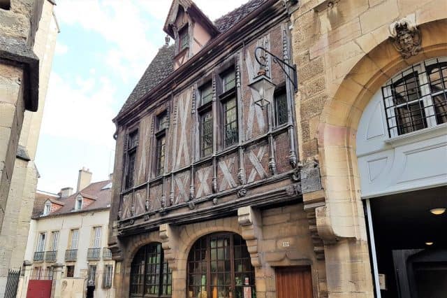 Dijon tussenstop vakantie Frankrijk; Bezienswaardigheden & Activiteiten - Reisliefde