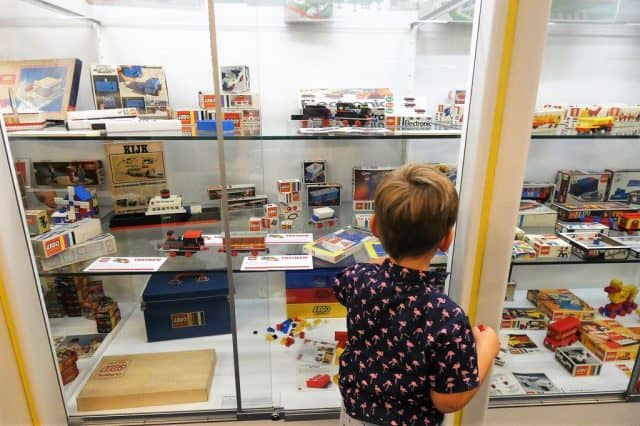 LEGiO-museum Groningen; LEGO tentoonstelling, bouwen en winkel - Reisliefde