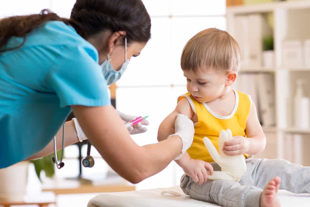 Vaccinatie programma voor kinderen & baby’s; wanneer, welke & hoeveel inentingen?