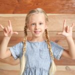 Baby gebarentaal voorbeelden & app voor kinderen - Mamaliefde.nl