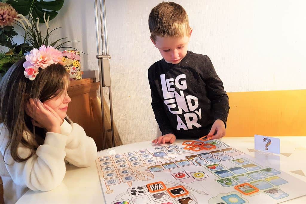 Spellen printen; gratis kaartspellen en bordspellen met gratis printables - Mamaliefde.nl
