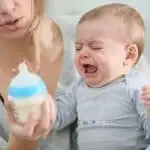 Flesweigeraar; tips baby weigert kunstvoeding of snapt fles niet. Wat is de beste fles of cup - Mamaliefde.nl