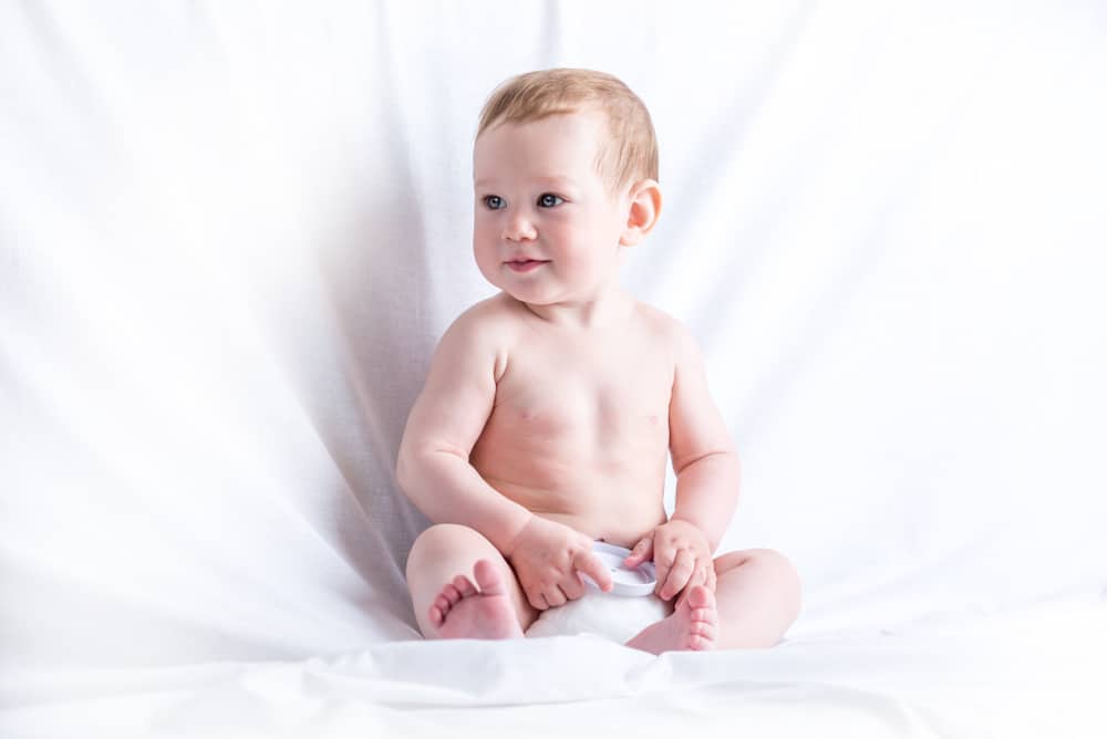 Baby 9 maanden; ontwikkeling wat kan een je kind, slaapschema en voeding, speelgoed en activiteiten