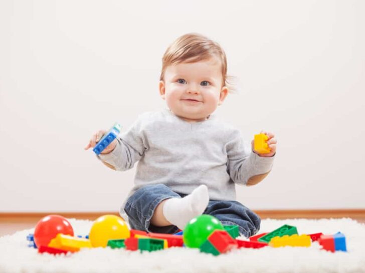 Baby 10 maanden; ontwikkeling, speelgoed & activiteiten