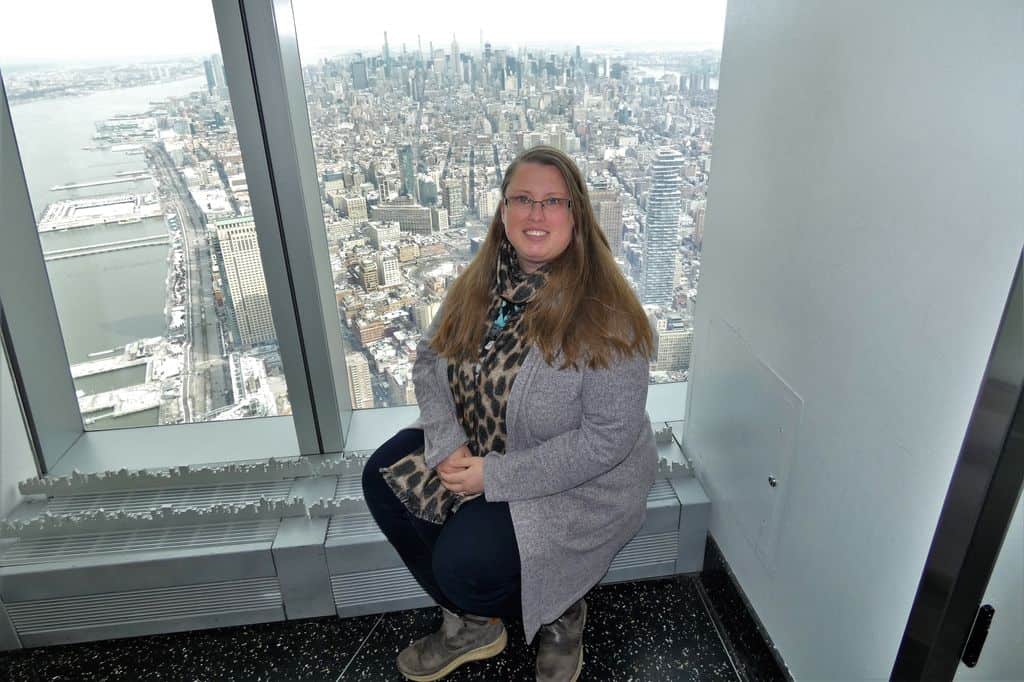 New York Skyline; Drie mooiste gebouwen in Amerika om te genieten van het uitzicht; het Empire State Building, Top of the Rock in Rockefeller Center en One World Observatory. Vergeet ook niet om een esta aan te vragen. - Mamaliefde.nl