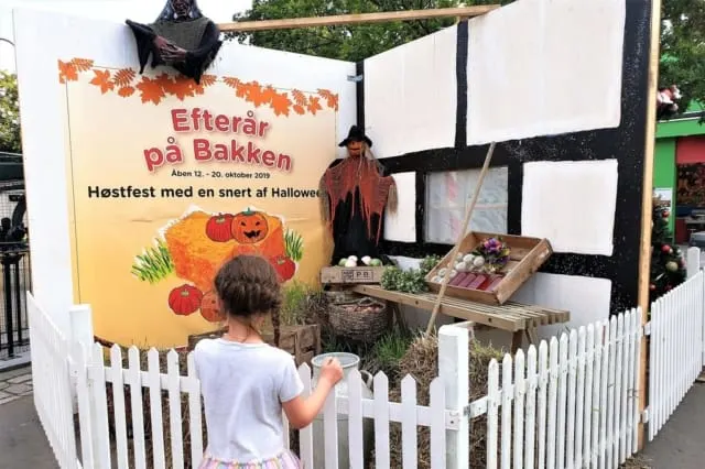 Dyrehavsbakken review; gratis pretpark in Kopenhagen met kinderen - Mamaliefde