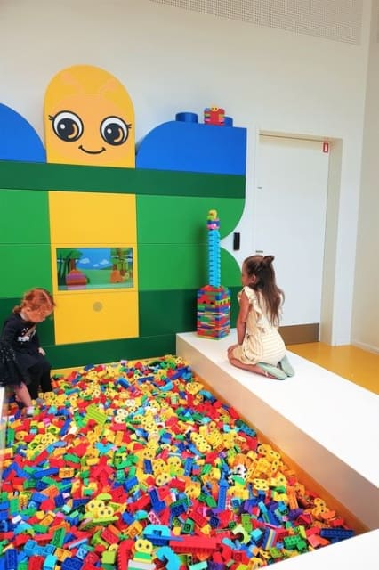 Lego House Billund Denemarken; Home of the Bricks - Reisliefde