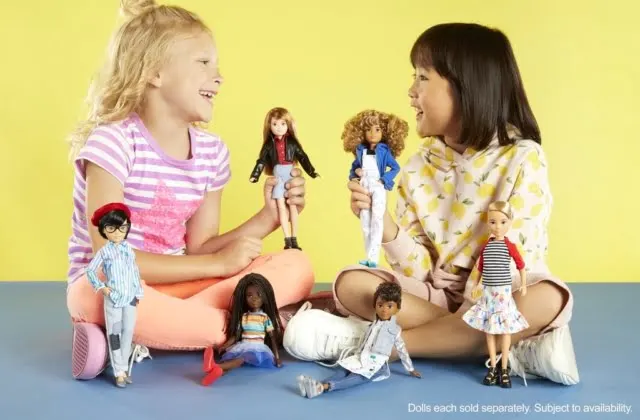 Creatable World Mattel; genderneutrale Barbie pop - Mamaliefde