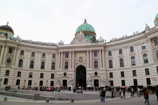 Keizerlijk paleis Hofburg & Sissi museum Wenen - Reisliefde