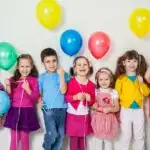Sociaal-emotionele ontwikkeling kind; voorbeelden fasen en tips om te stimuleren van 0 tot 6 jaar - Mamaliefde.nl