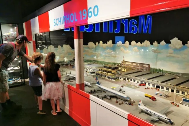 Aviodrome Lelystad met kinderen; luchtvaartmuseum & themapark - Mamaliefde