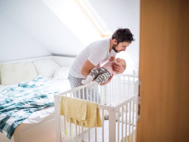 Baby in eigen bed leren slapen; welke leeftijd en tips voor overdag of nacht