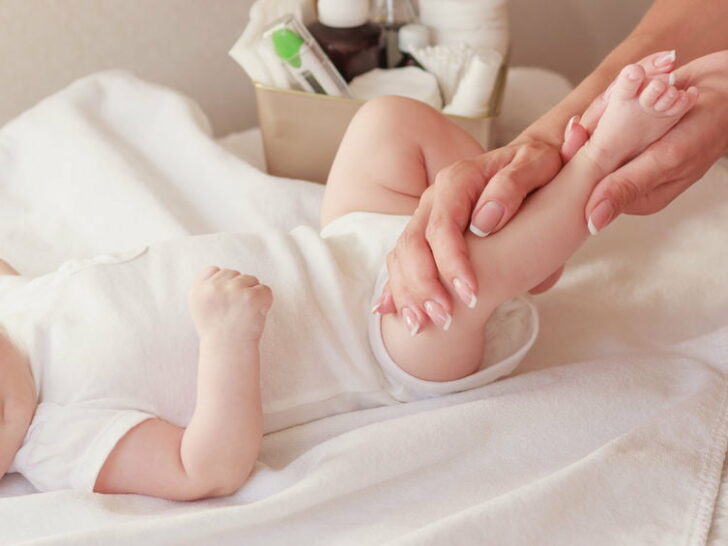 Huidverzorging baby; beste verzorgingsproducten om mee in te smeren en tips wat te doen bij droge huid of vervellen. -mamaliefde.nl