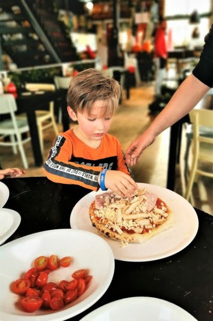 Happy Italy; kinderfeestje met pizza's bakken - Mamaliefde