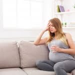 Hoofdpijn tijdens de zwangerschap; tips om te voorkomen of erger - Mamaliefde.nl
