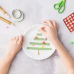 Kerst servies voor kinderen versieren met porseleinstiften