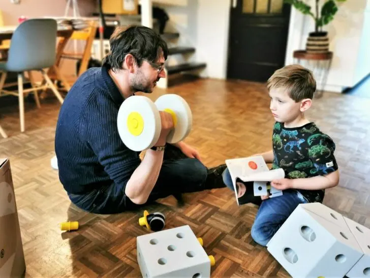 Modu Toys; Bouwen en daarna spelen met foam blokken! Duurzaam speelgoed voor kinderen van 6 maanden tot 7 jaar en genomineerd voor de Baby InnovationAward.-Mamaliefde.nl