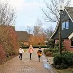 Marveld Recreatie camping & bungalowpark in Groenlo Achterhoek met buitenzwembad, binnenspeeltuin en faciliteiten; review en ervaringen in 6-persoons vakantiebungalow met jaccuzzi - Mamaliefde.nl