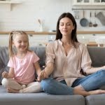 Hoe jij en je kind gelukkiger worden in slechts 5 minuten per dag - Mamaliefde.nl