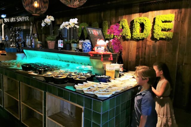 Hudson (Barn 47) Den Haag; foodcourt restaurant met speelhoek - Reisliefde
