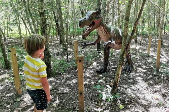 Landgoed Tenaxx review met kinderen; Dinopark, speeltuin & miniatuurpark - Mamaliefde