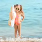 Zwemkleding voor kinderen, jongens en meisjes; van zwembroek tot badpak en bikini - Mamaliefde.nl