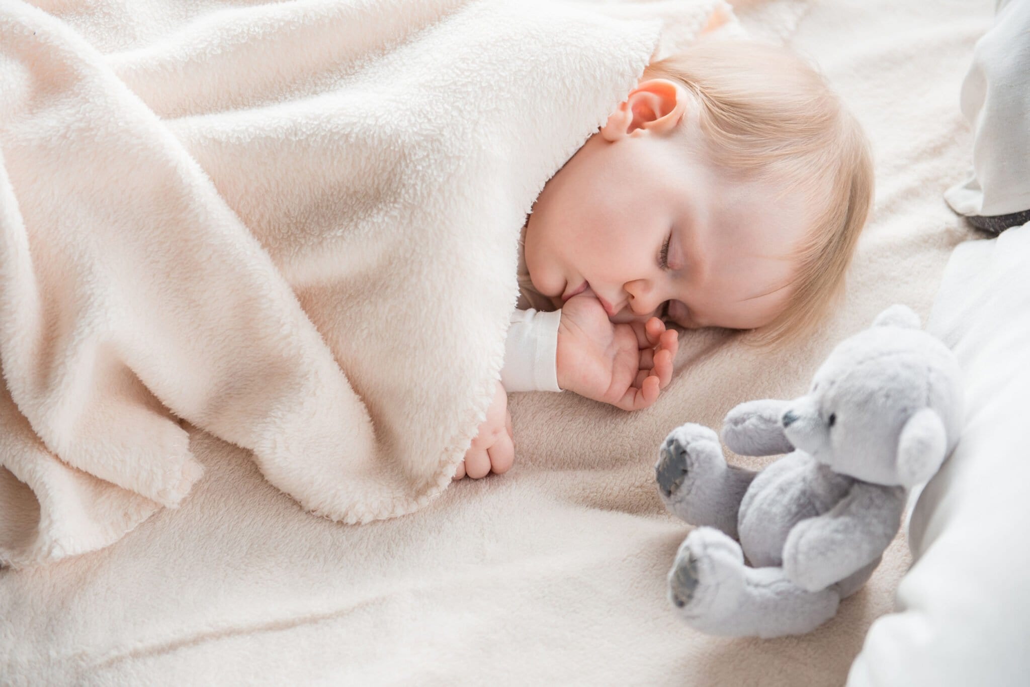 Van 2 naar 1 slaapje; tips voor baby & wanneer vanaf welke leeftijd de overgang