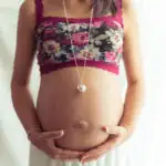 Een zwangerschapsketting: wel of geen bola ketting dragen? - Mamaliefde.nl