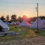 Camping Hemels; tot rust komen en genieten met kinderen op een pop-up camping - Mamaliefde.nl
