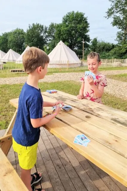 Camping Hemels; tot rust komen en genieten met kinderen op een pop-up camping - Mamaliefde
