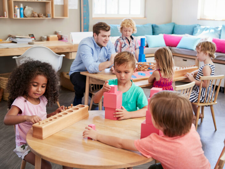 Montessori methode opvoeding & onderwijs; wat is het en kenmerken principes