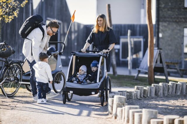 Nieuw: Thule Shine kinderwagen & Courier fietskar & Sapling kinderdrager