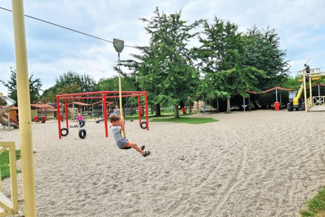 Irrland Duitsland; pretpark met speeltuin en kinderboerderij - Reisliefde