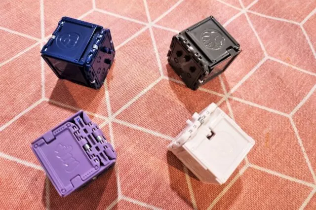 Battle Cubes review; Steen papier schaar speelgoed & hoe werkt het? - Mamaliefde